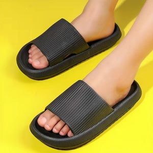 NEW - Black Slides